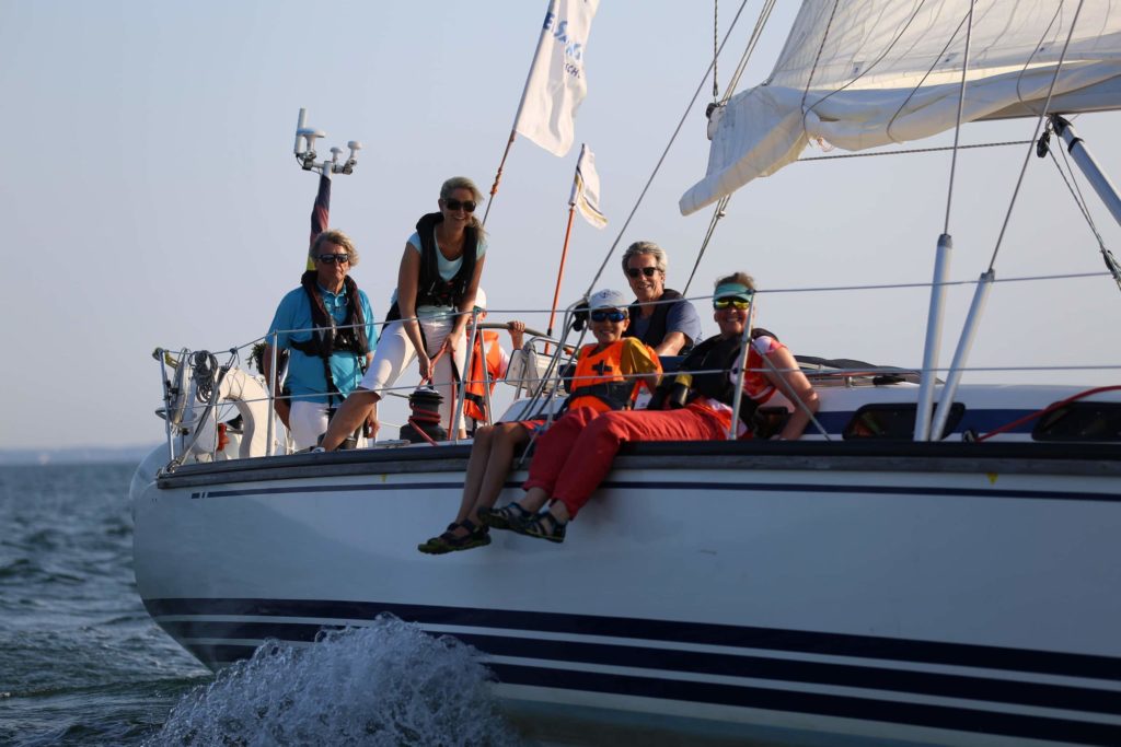 0_header_XYacht Crew