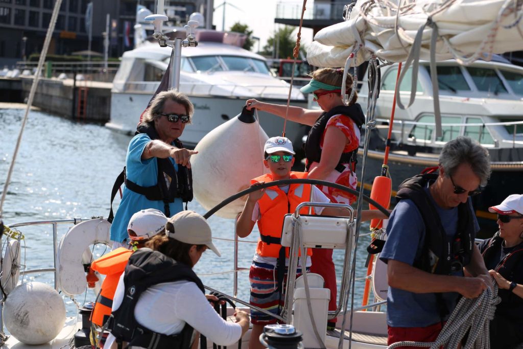 2_Crew im Cockpit in action