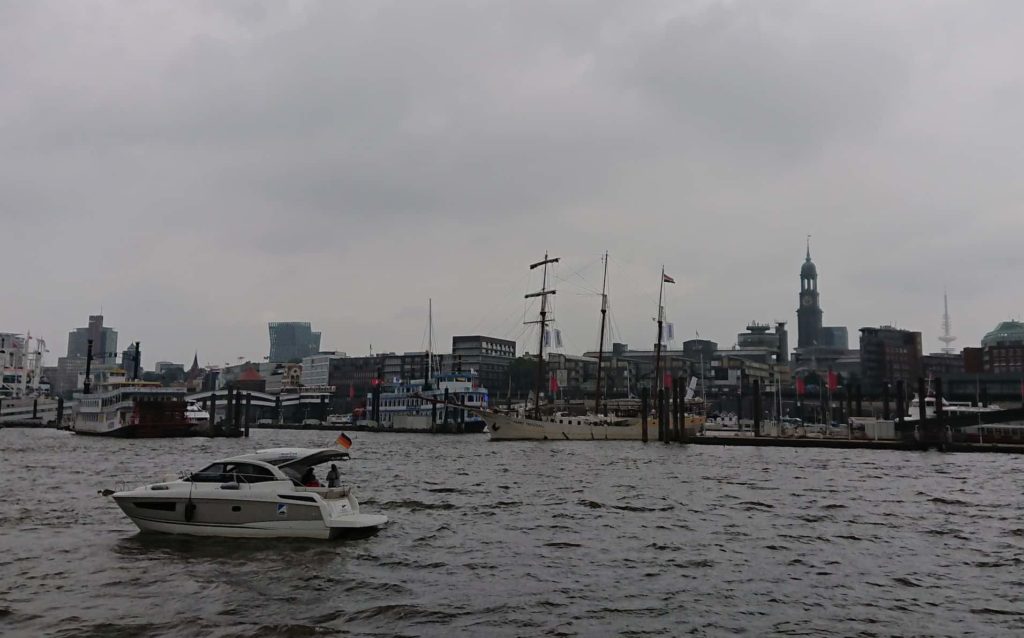 Motorboot Hamburg Hafen