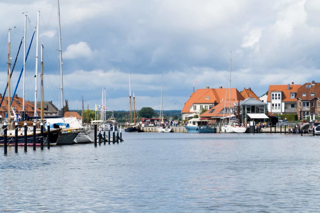 sbf-binnen-sbf-see-ostsee-hamburg_450321581